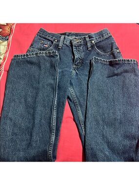 Wrangler 20x Dark Blue Women’s Denim Jeans. Size 3/4 x 34.